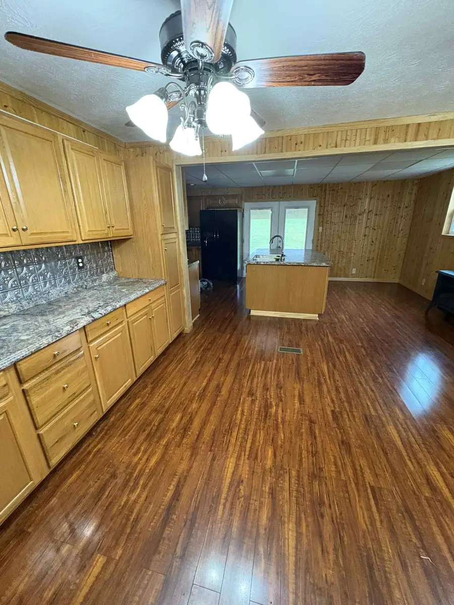 28 Campbell Cemetery Road, Argillite, KY 41121 - Image #3