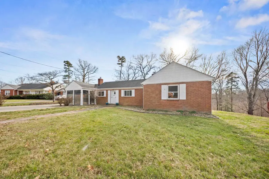 123 New Hampshire Drive, Ashland, KY 41101 - Image #2