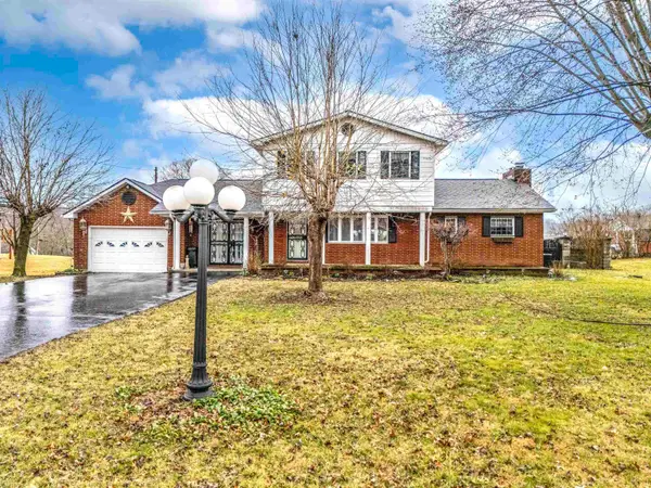 632 Apple Avenue, olive hill, KY 41164