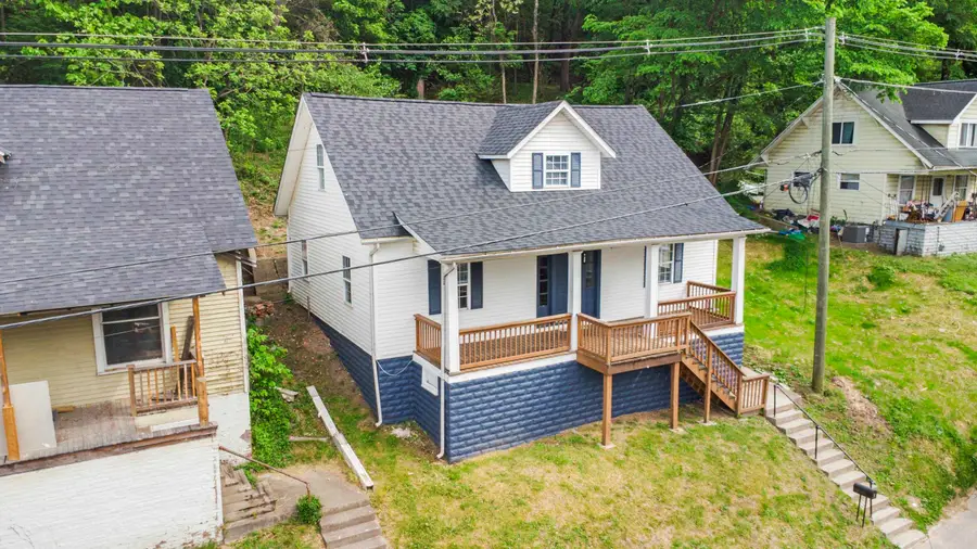 920 Prospect Ave, Ashland, KY 41101 - #2