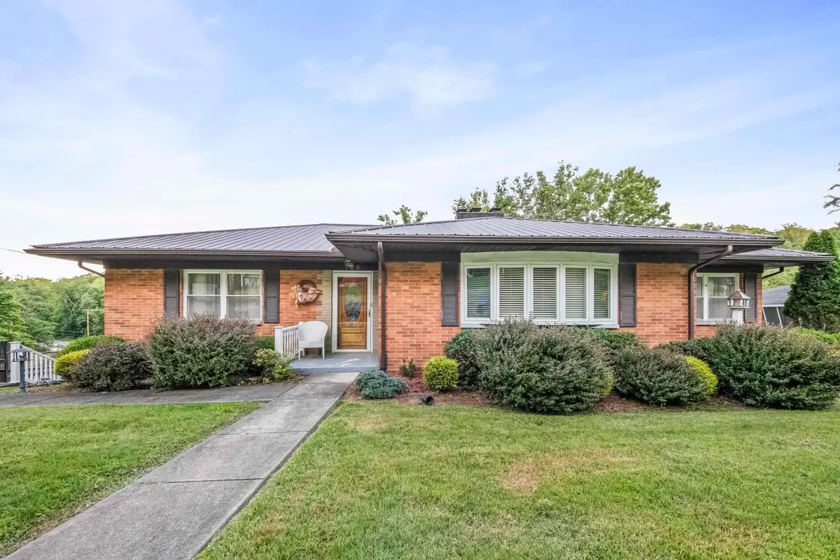 128 India Drive, Russell, KY 41169 - #1
