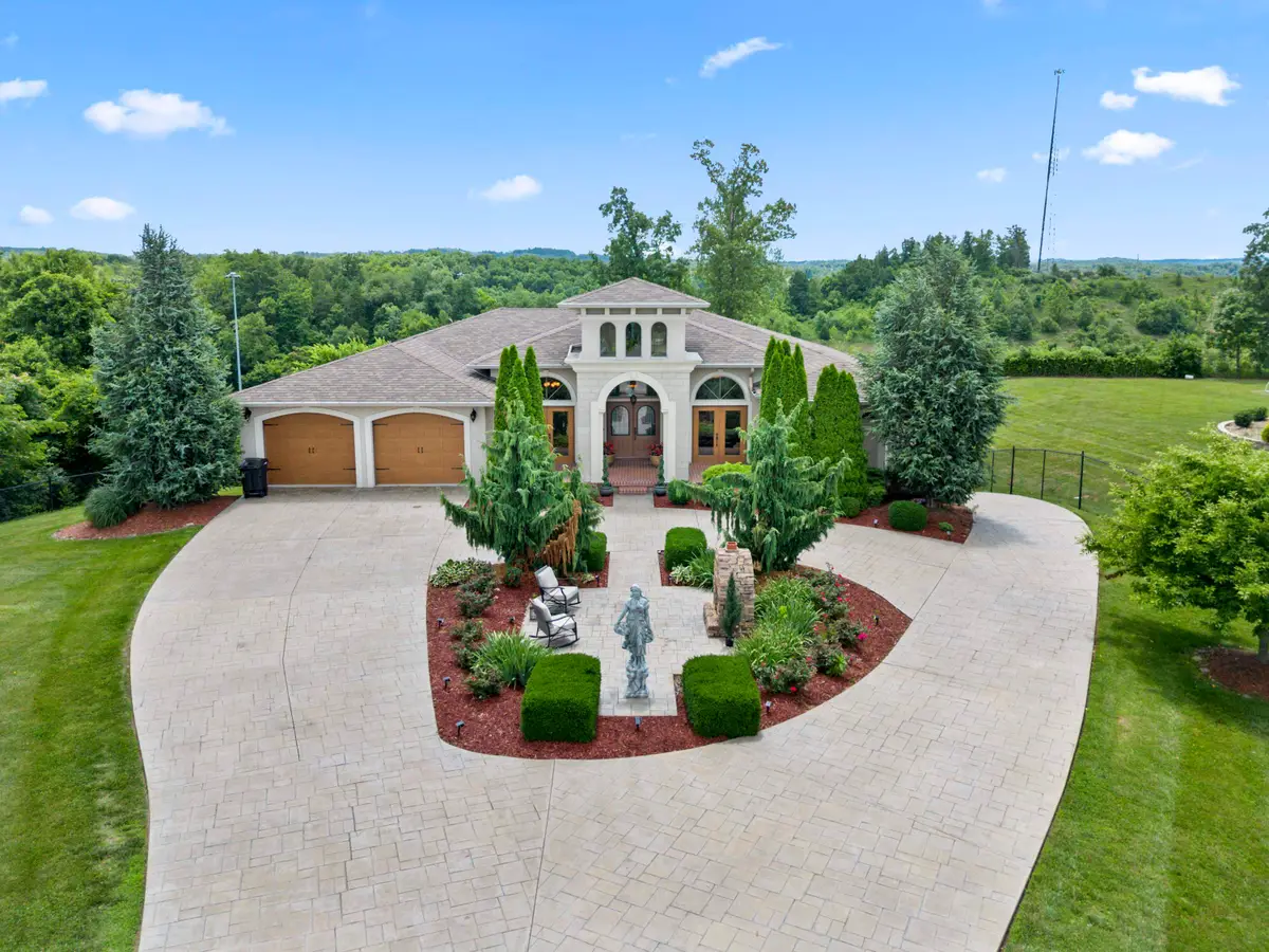 3638 Hickory Estates, Ashland, KY 41102 - #1