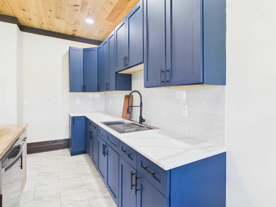 1722 Poplar St, Kenova, WV 25530 - #2