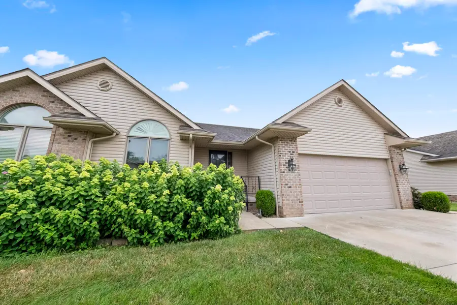 208 Condominium Drive, Grayson, KY 41143 - #2