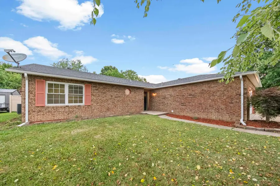 1641 Gainesway Drive, Worthington, KY 41183 - #3