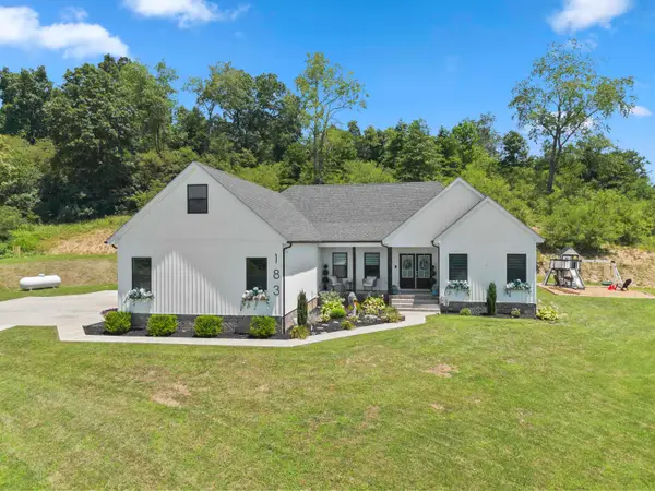 183 Arabian Lane, grayson, KY 41143
