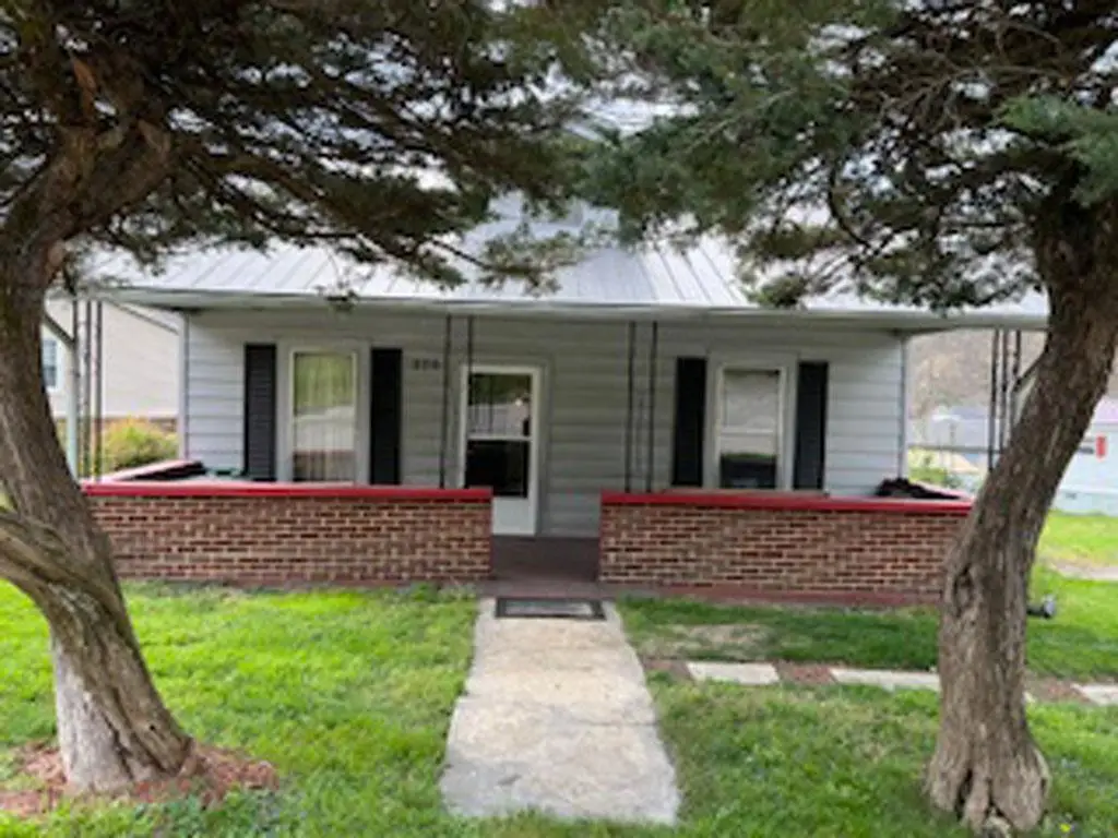 270 S Patty Loveless Drive, Elkhorn City, KY 41522 - #1