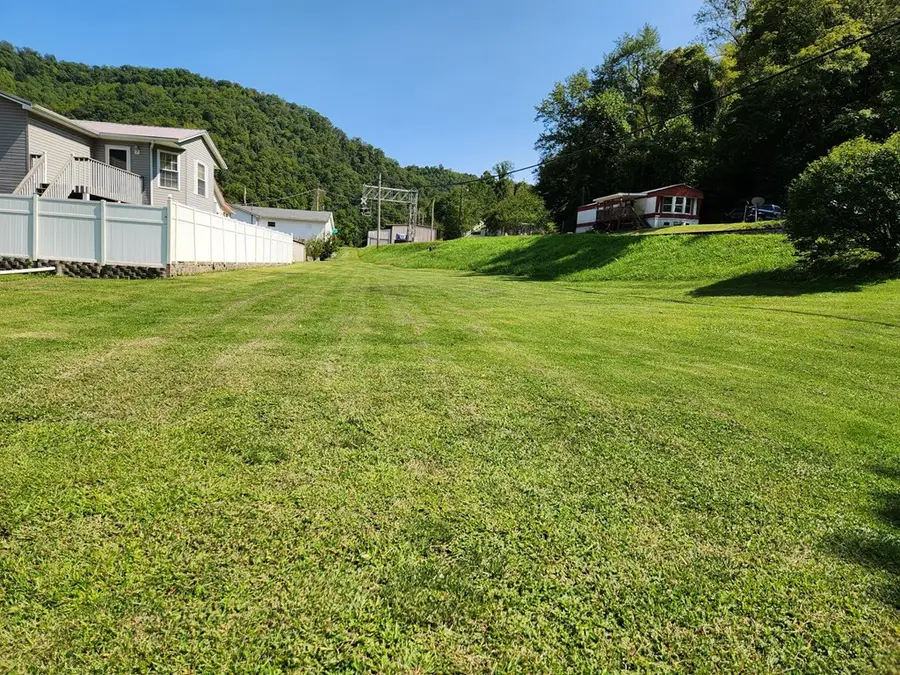 43774 St Hwy 194 E, Freeburn, KY 41528 - #3