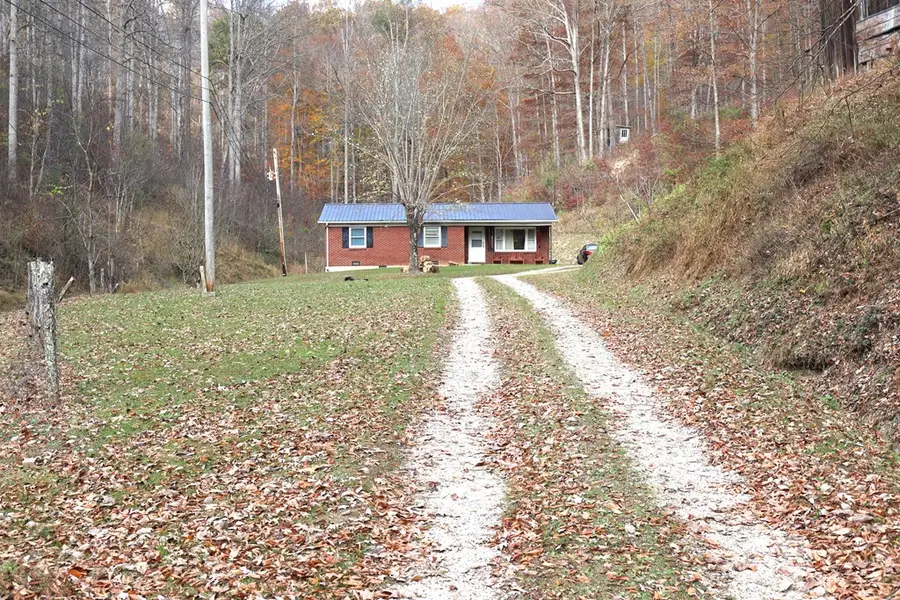 121 Henry Flint Road, Salyersville, KY 41465 - #2