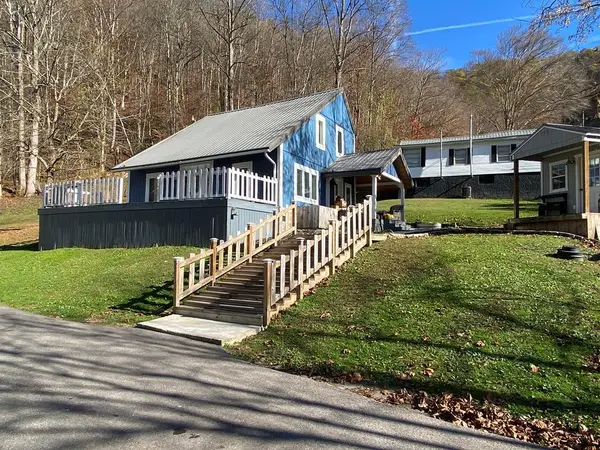 1214 Vinson Street, Williamson, WV 25661