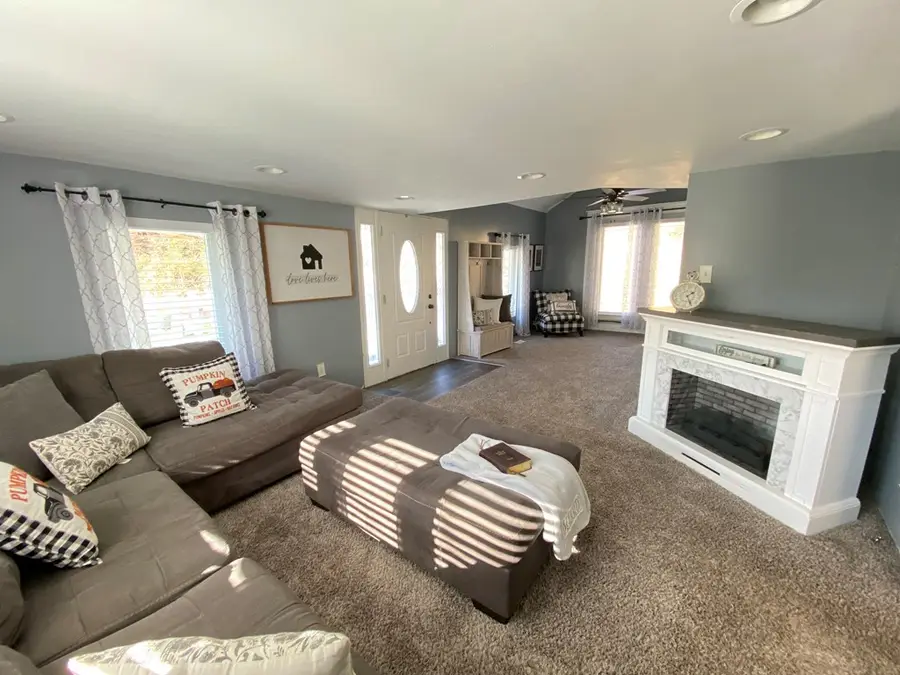 1214 Vinson Street, Williamson, WV 25661 - Image #2