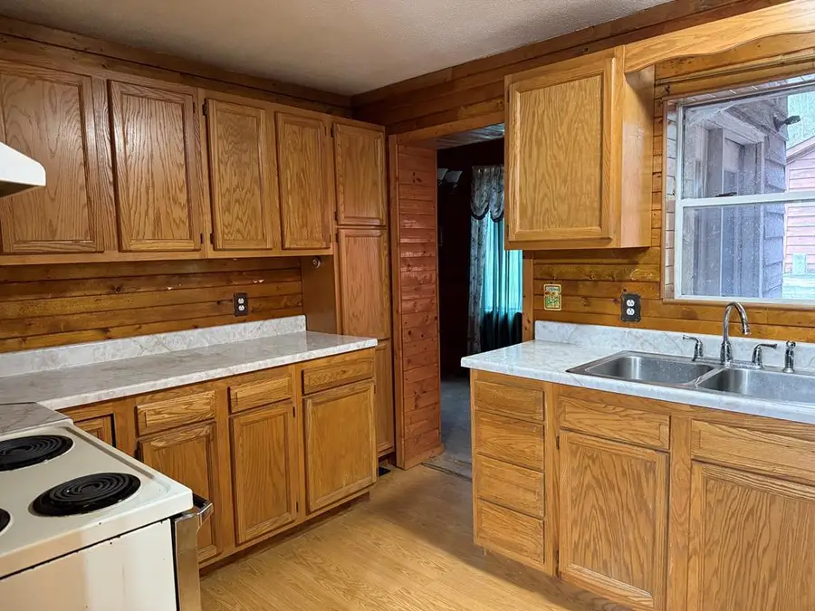 5768 State Hwy 1056, Ransom, KY 41558 - Image #2