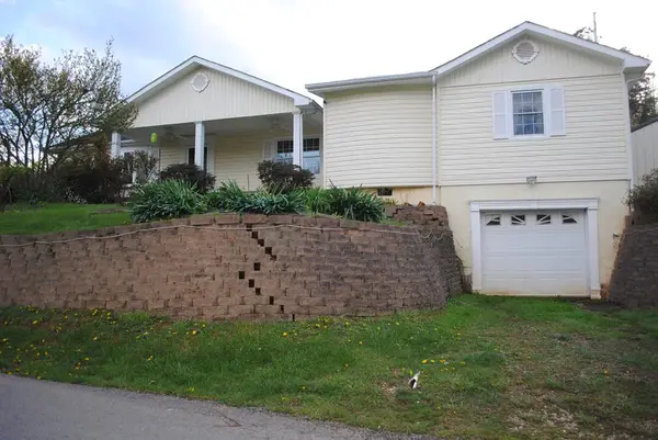 178 Blanton Drive, Staffordsville, KY 41256