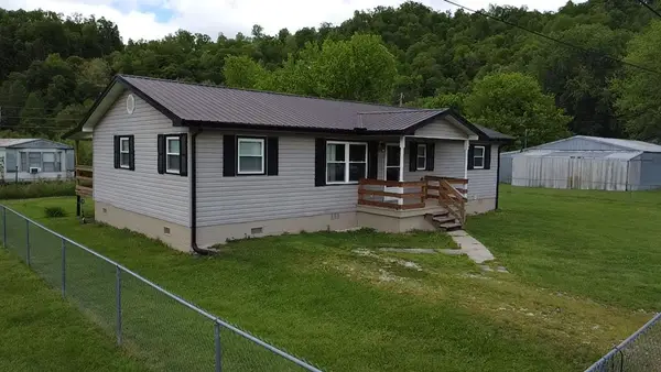 149 Central Ave, Salyersville, KY 41465