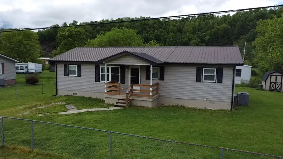 149 Central Ave, Salyersville, KY 41465 - #2