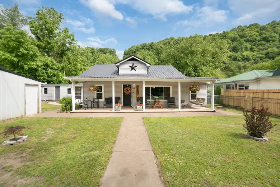 31 Scalf Drive, Betsy Layne, KY 41605 - Image #2