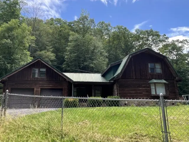 39135 E State Highway 194, Phelps, KY 41553 - Image #2