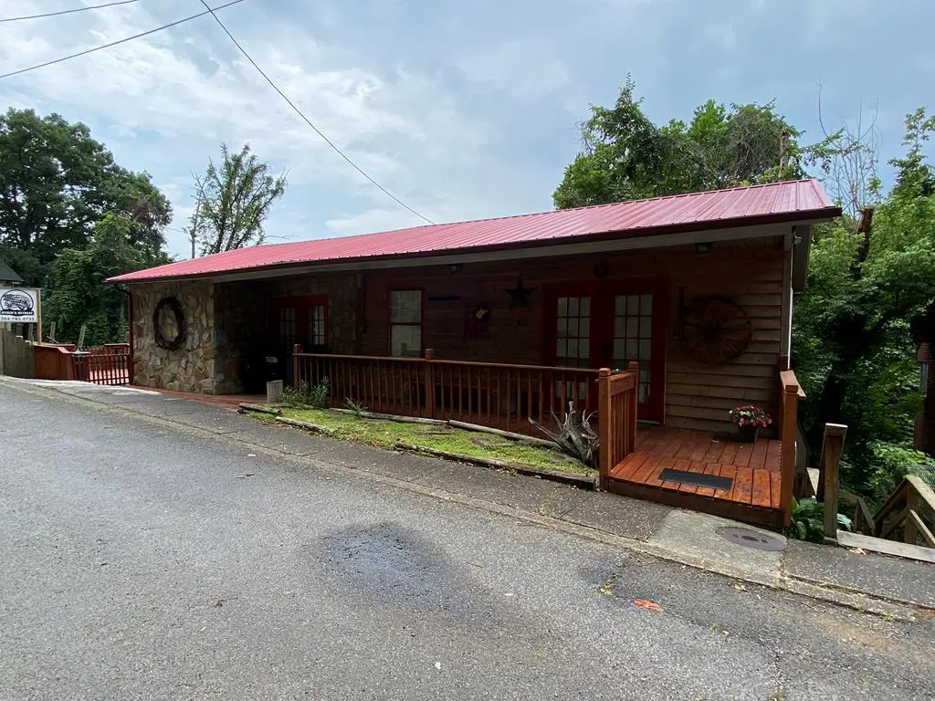 819 Mullberry, Williamson, WV 25661 - #1