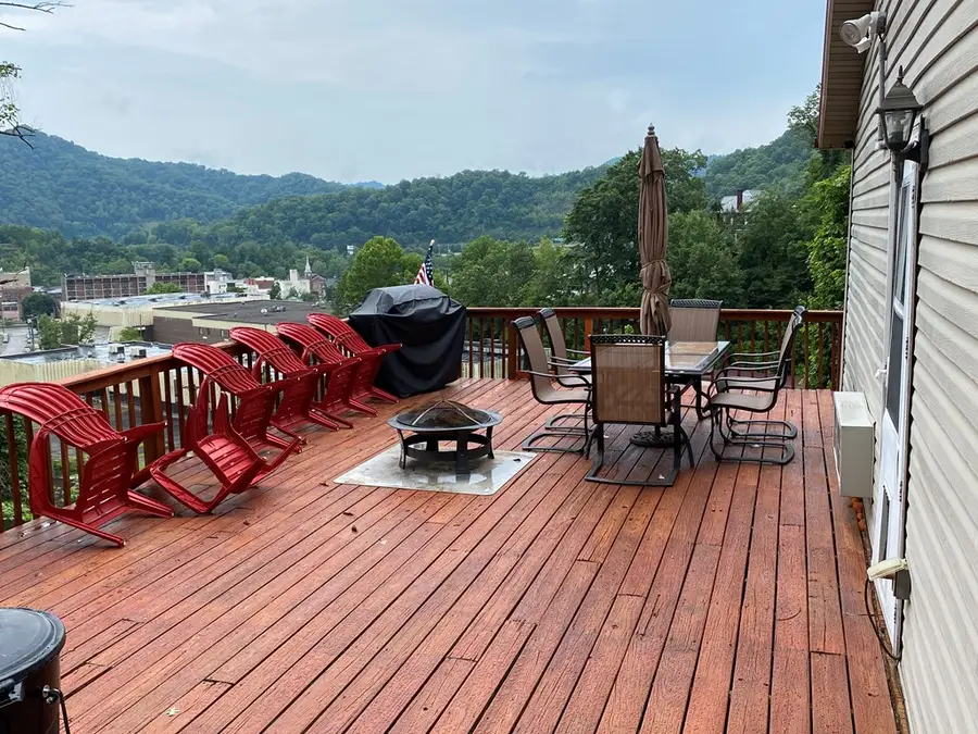 819 Mullberry, Williamson, WV 25661 - #3