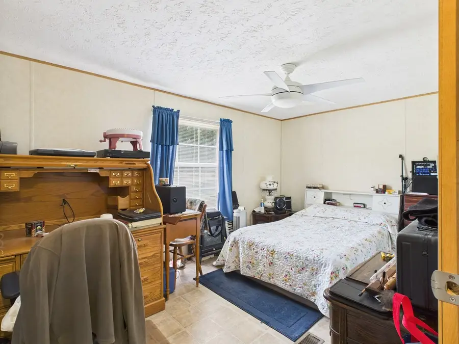 7707 Us Hwy 62 East, Cynthiana, KY 41031 - #3