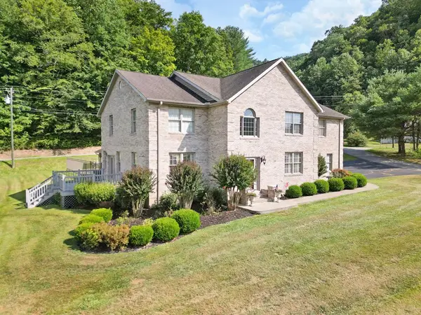 10 Windy Brook, Banner, KY 41603