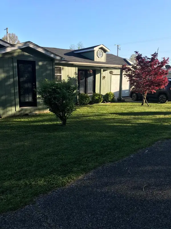 32 Ringtail Ln, Louisa, KY 41230