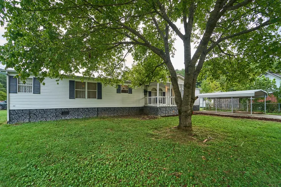 152 S Roberts Dr, Prestonsburg, KY 41653 - Image #3