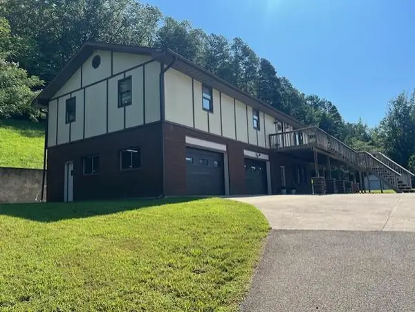 2911 Ky Rt 1428, Prestonsburg, KY 41653
