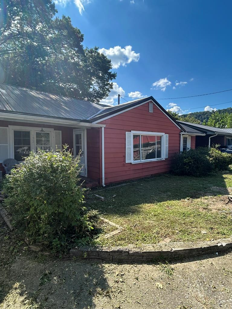 153 Mullins School Street, Pikeville, KY 41501 - #1