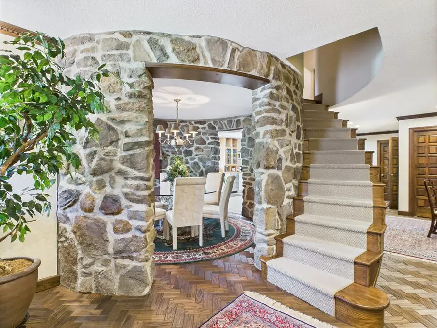 105 Chestnut Dr, Pikeville, KY 41501 - Image #3