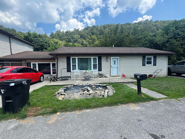 380 S Buckingham Avenue, West Van Lear, KY 41268
