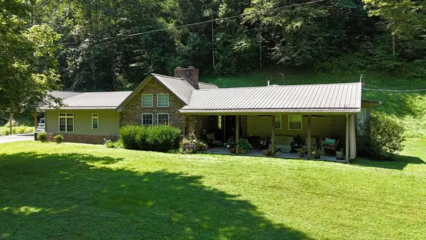 430 Upper Mill Creek Road, Leburn, KY 41831