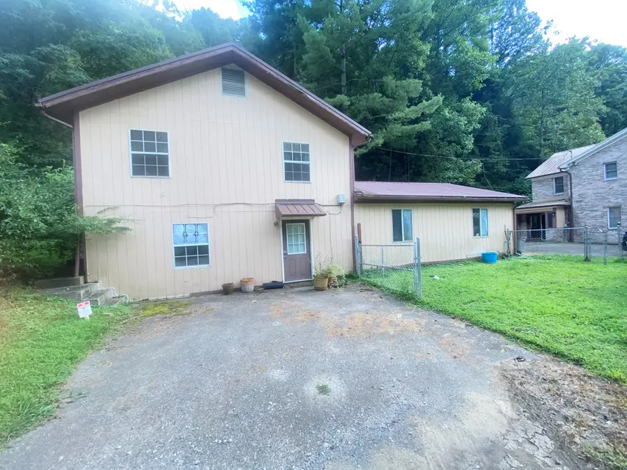 141-157 Happy Valley Rd, South Williamson, KY 41503 - Image #2