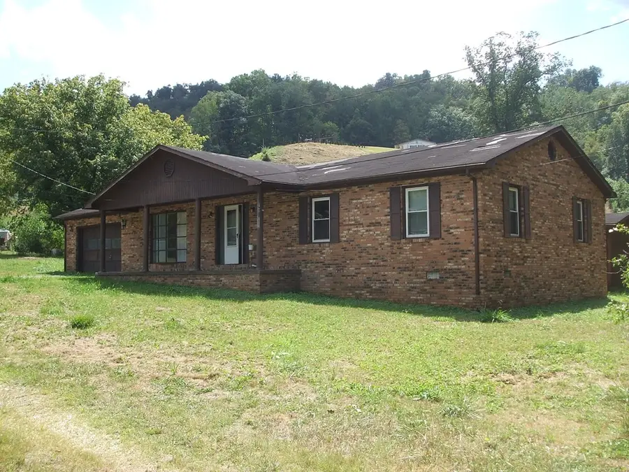 57 Hopson Street, Auxier, KY 41602 - Image #2