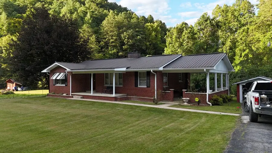 357 Clear Creek Road, Hazard, KY 41701 - Image #2