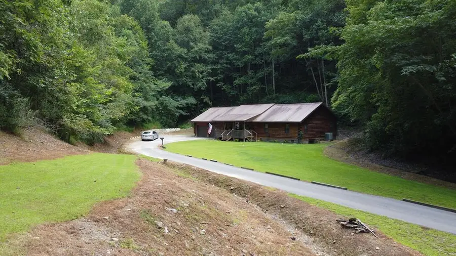 523 Rigth Fork Of Grassy Branch, Raccoon, KY 41557 - #2