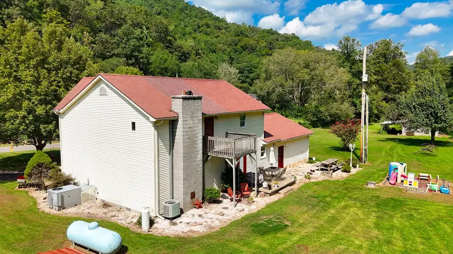 8197 Speight Road, Virgie, KY 41572 - Image #3