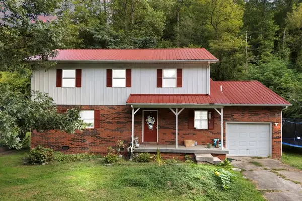 1542 Glomawr Stormking Road, Hazard, KY 41701