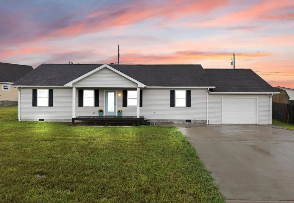 158 Hazard Duke Dr, Chavies, KY 41727 - Image #1