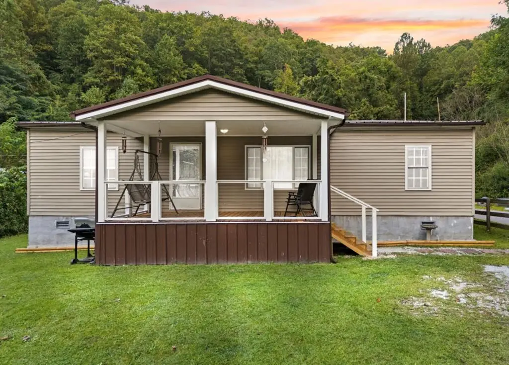 296 Fellover Rock Road, Hyden, KY 41749 - #1