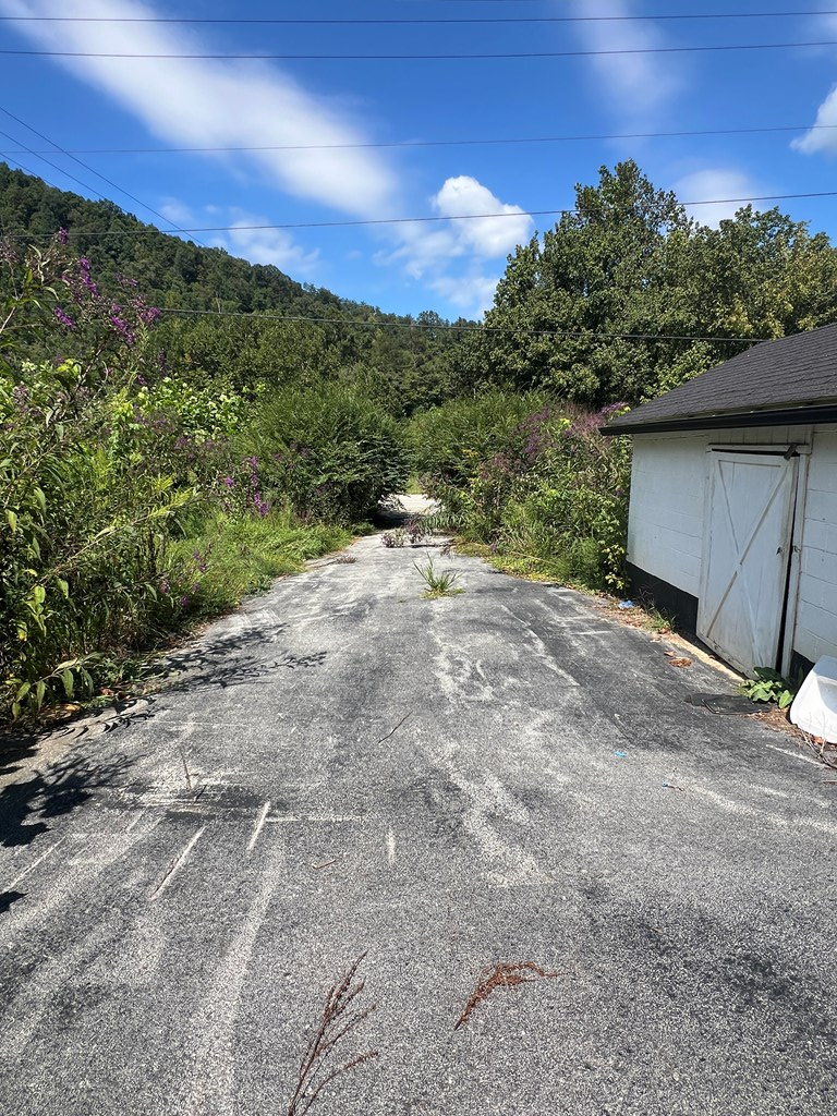 8288 Ky-476, Clayhole, KY 41317 - Image #3