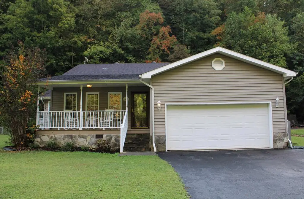 48 Amos Newsome Ln, Virgie, KY 41572 - Image #1