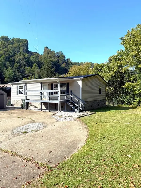 66 Haywood Drive, Prestonsburg, KY 41653