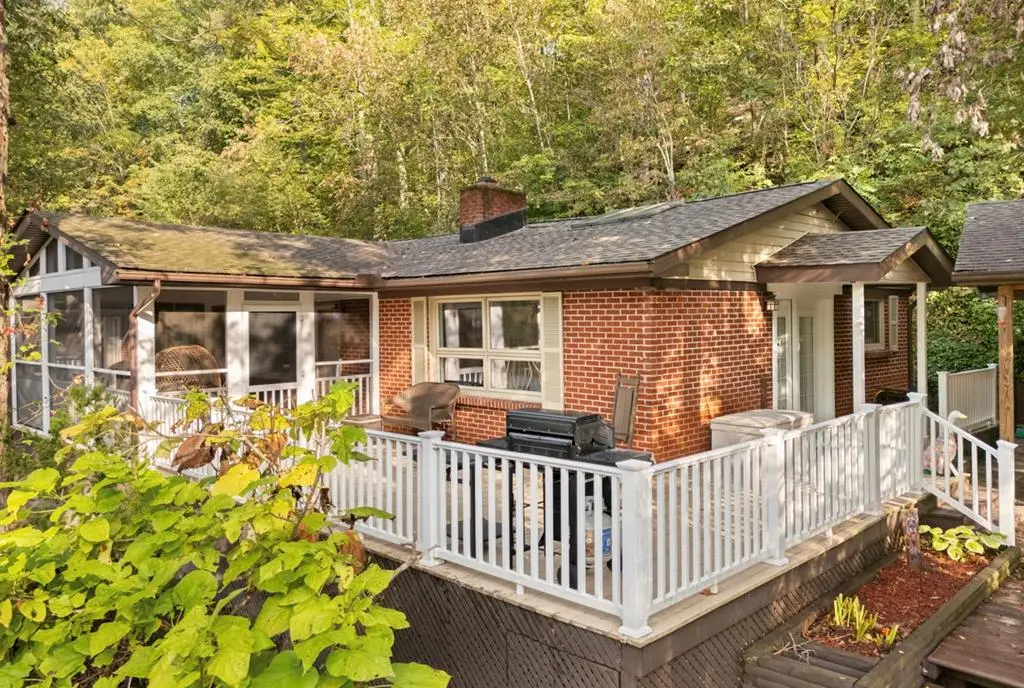 300 Sun Valley, Hazard, KY 41701 - #1