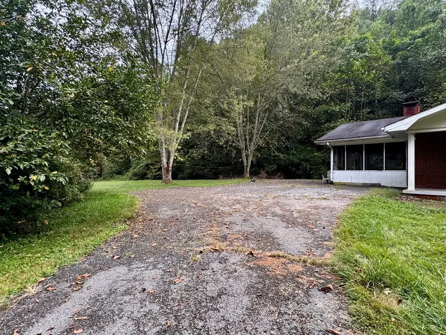 237 Conley Fork Road, Prestonsburg, KY 41653 - Image #3