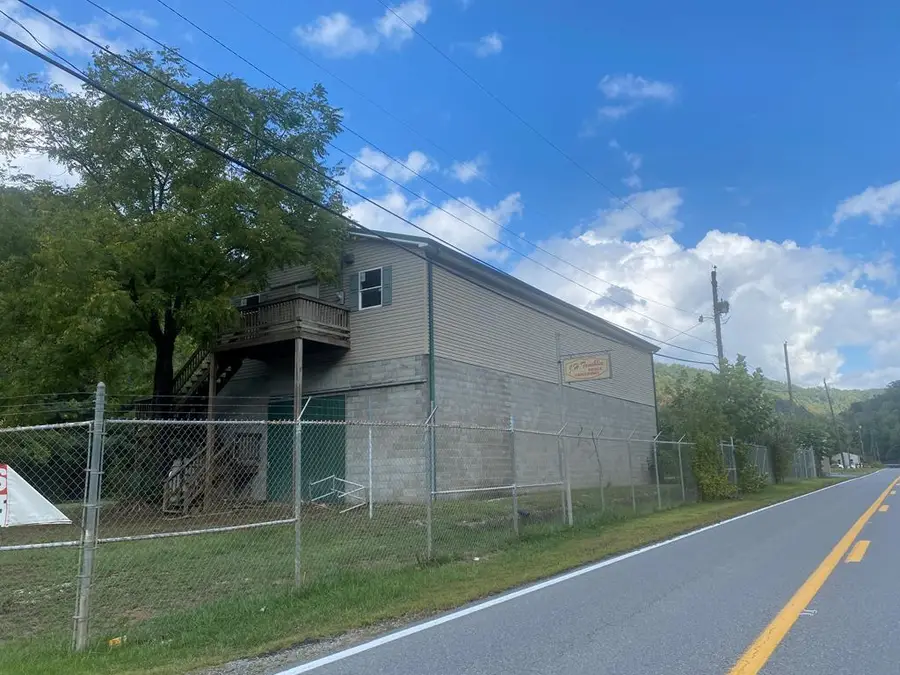 87 Rt 1, Williamson, WV 25661 - Image #2