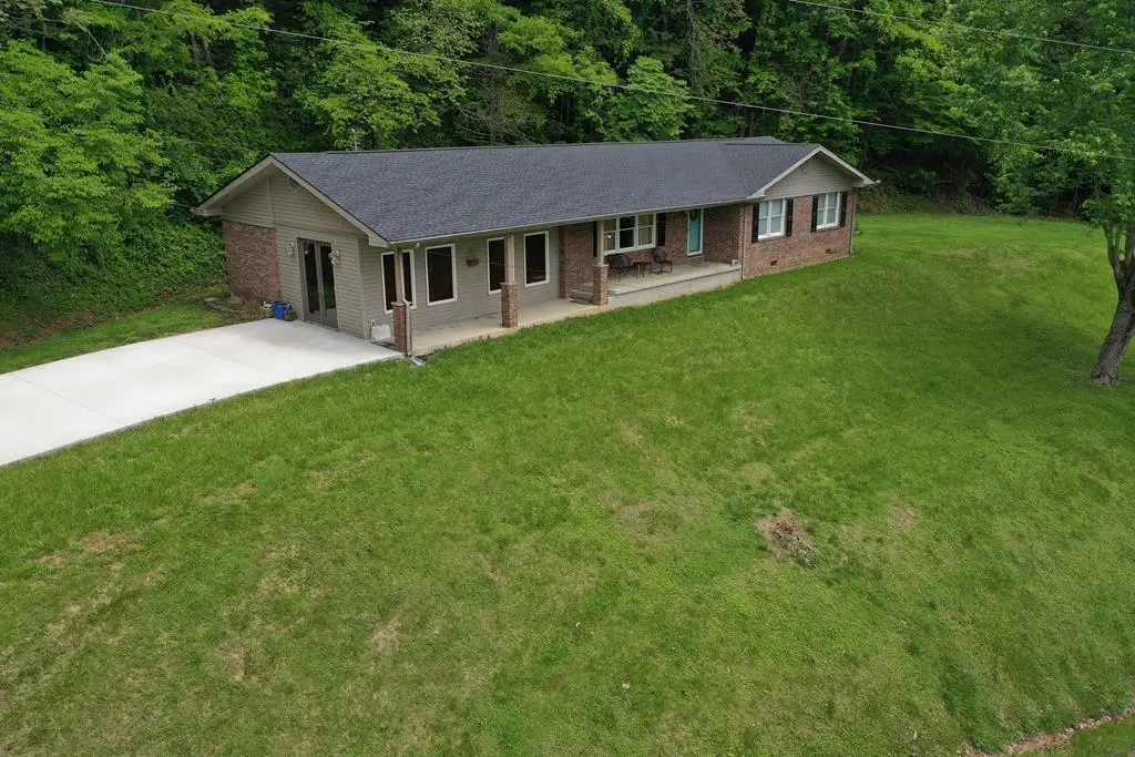 401 Skyline Drive, Hazard, KY 41701 - Image #1