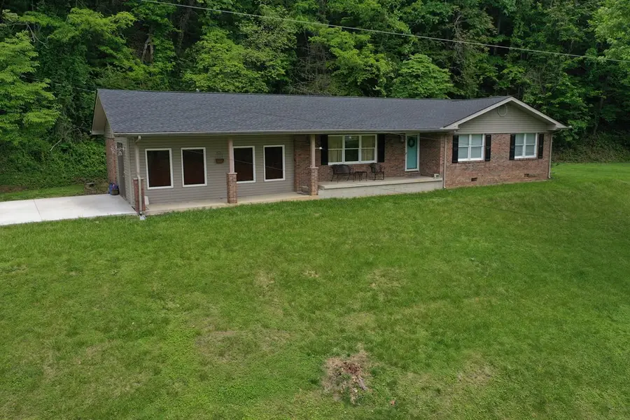 401 Skyline Drive, Hazard, KY 41701 - Image #2