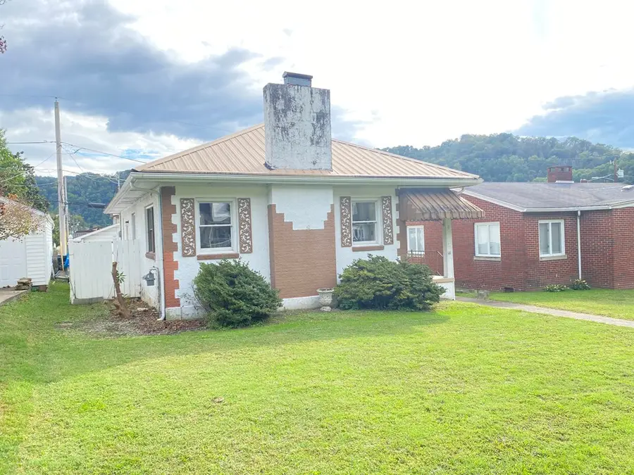 14 South Sunset Blvd, Williamson, WV 25661 - #2