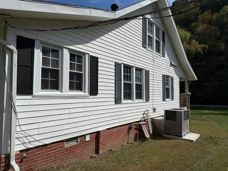 638 Indian Creek Rd, Virgie, KY 41572 - Image #3